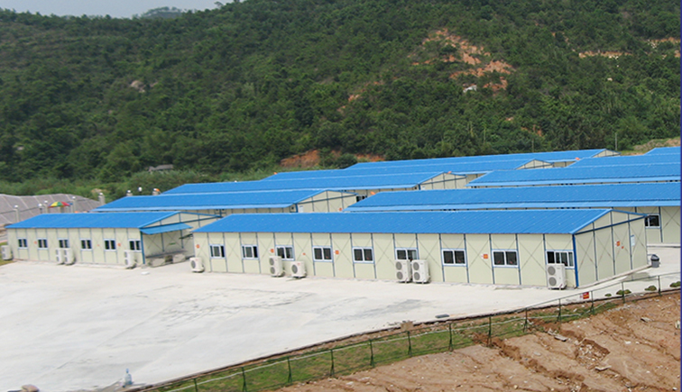 災(zāi)難面前活動板房等臨時建筑的作用尤為突出